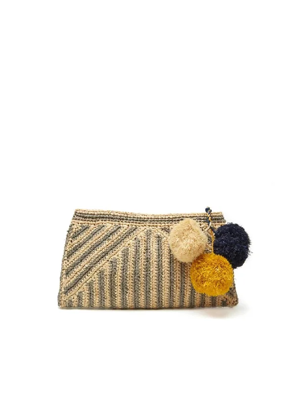 Sonia Clutch In Dove