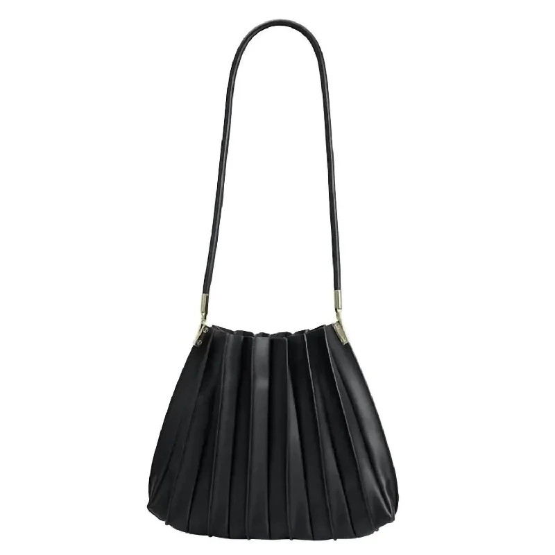 Women's Carrie Pleated Vegan Shoulder Bag In Black