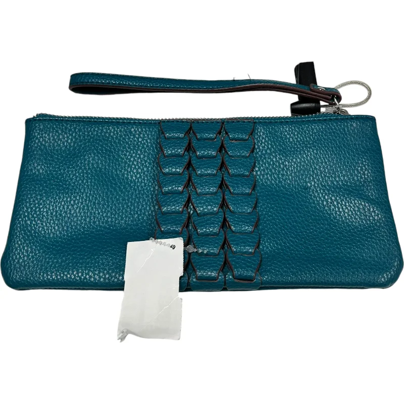 Wristlet By Charming Charlie, Size: Medium